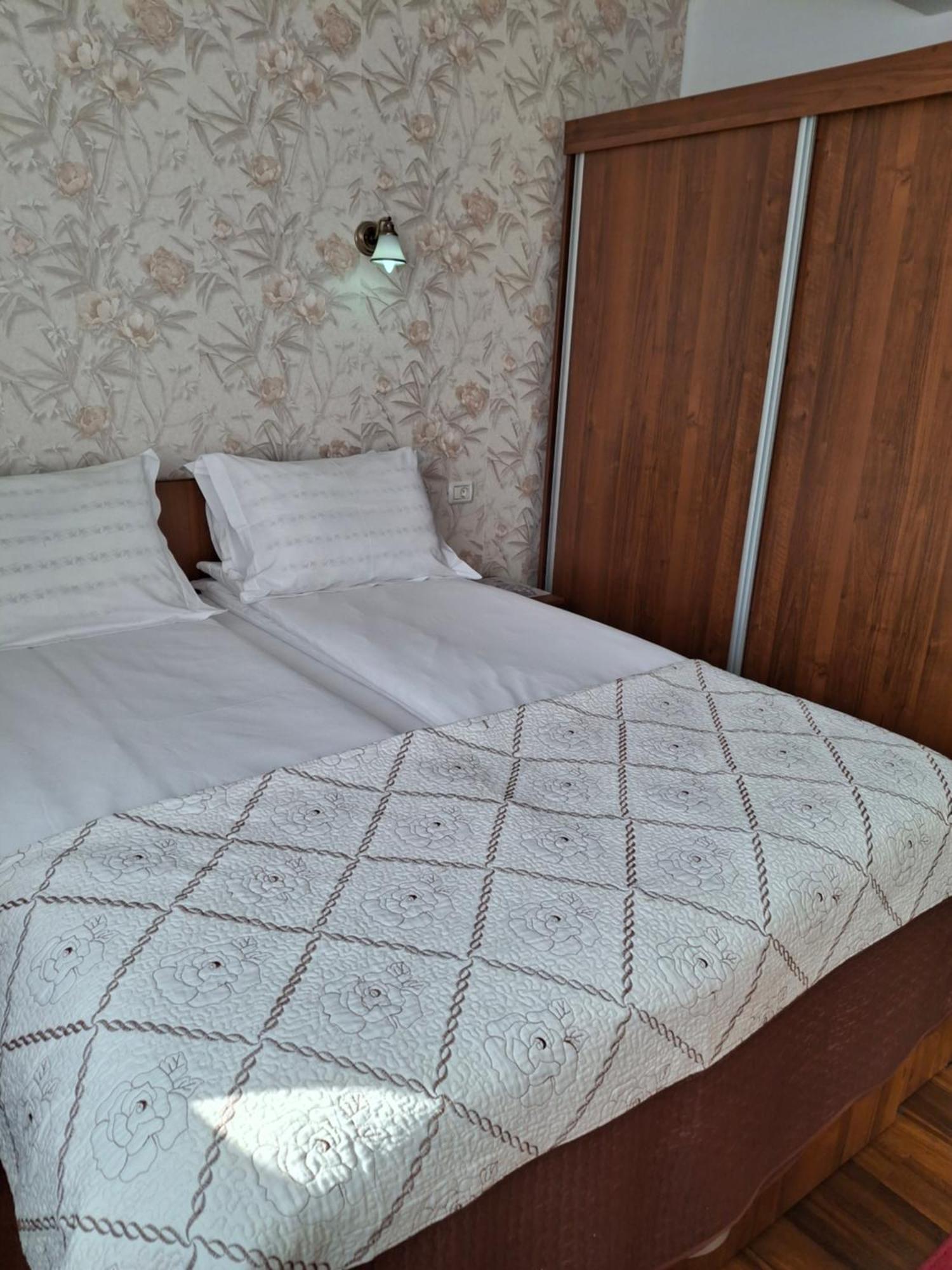 Garsoniera Strada Bucegi Sibiu Exterior foto